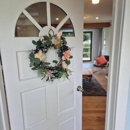 Cosy Getaway In Manapouri Villa Buitenkant foto